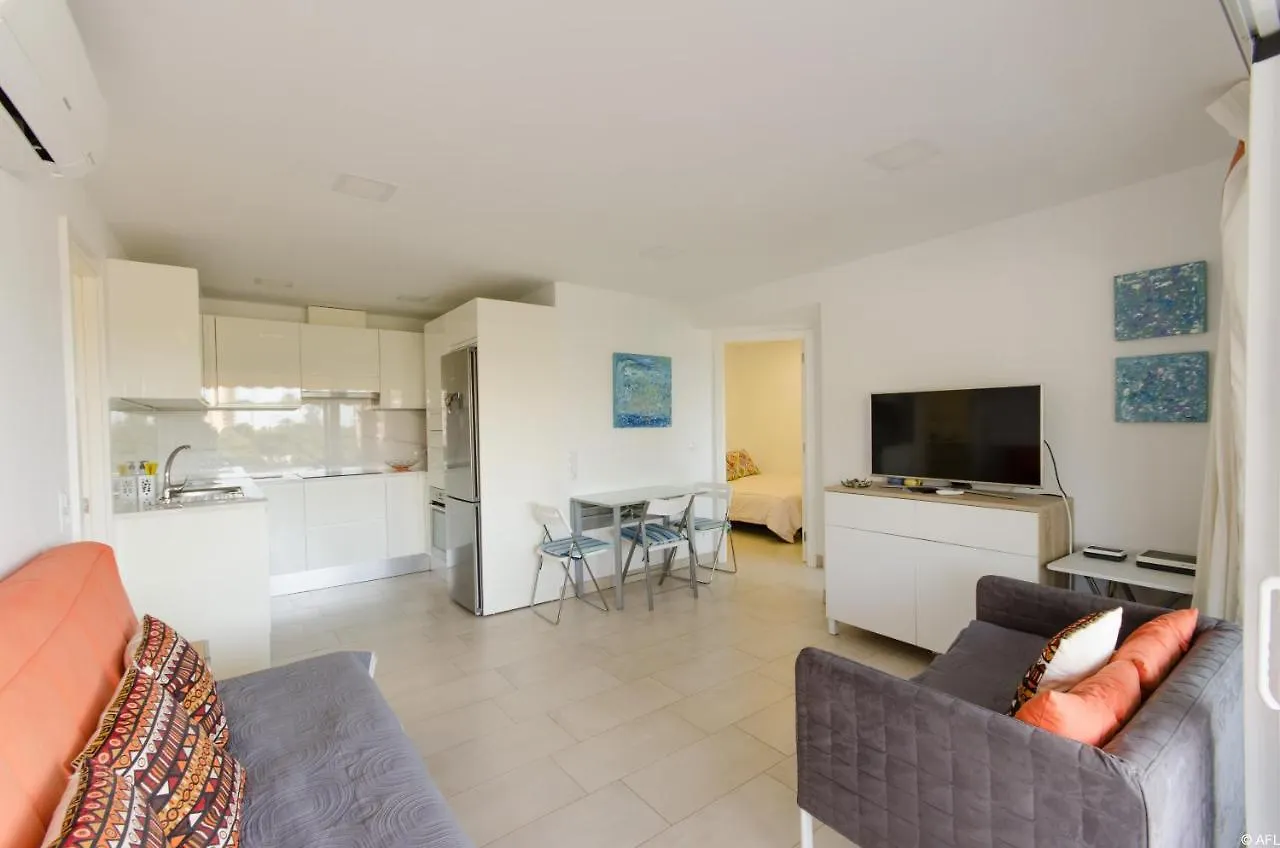 Holiday Apartment With Direct Sea Promenade Access 马斯帕洛马斯
